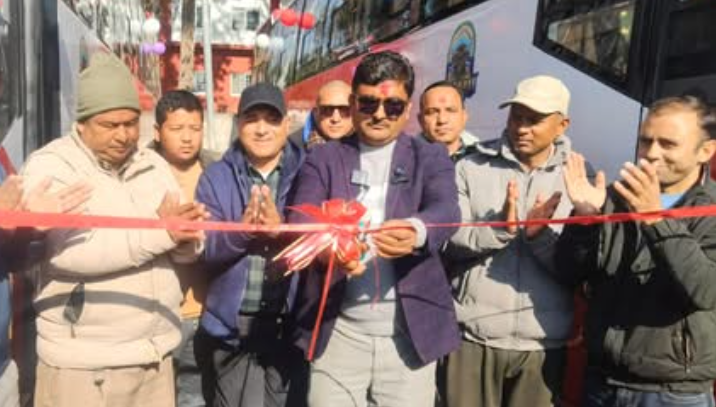 पहिलाे पटक  सुविधासम्पन्न  सुर्खेत काठमान्डाैँ ‘कर्णाली याक्स’ बस सेवा सुरु