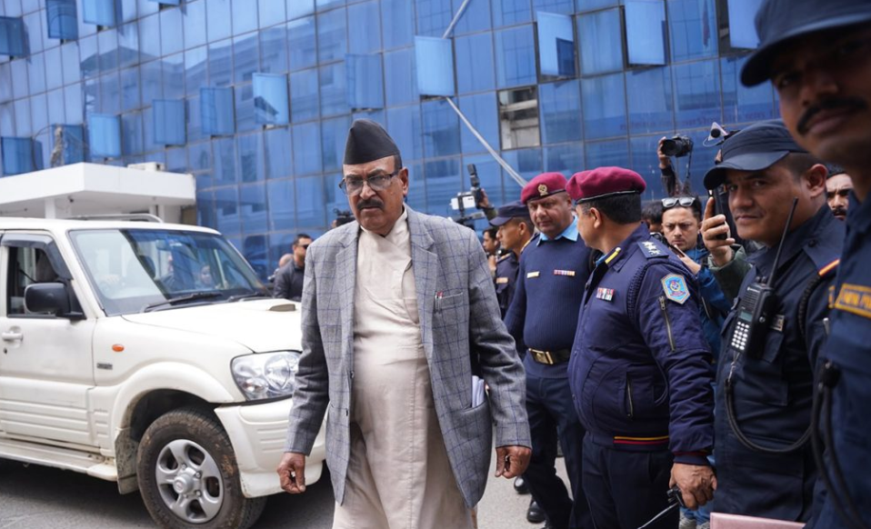 जेनजी आन्दोलन जाँचबुझ आयोगको टोली प्रतिवेदन बुझाउन प्रधानमन्त्री कार्यालयमा